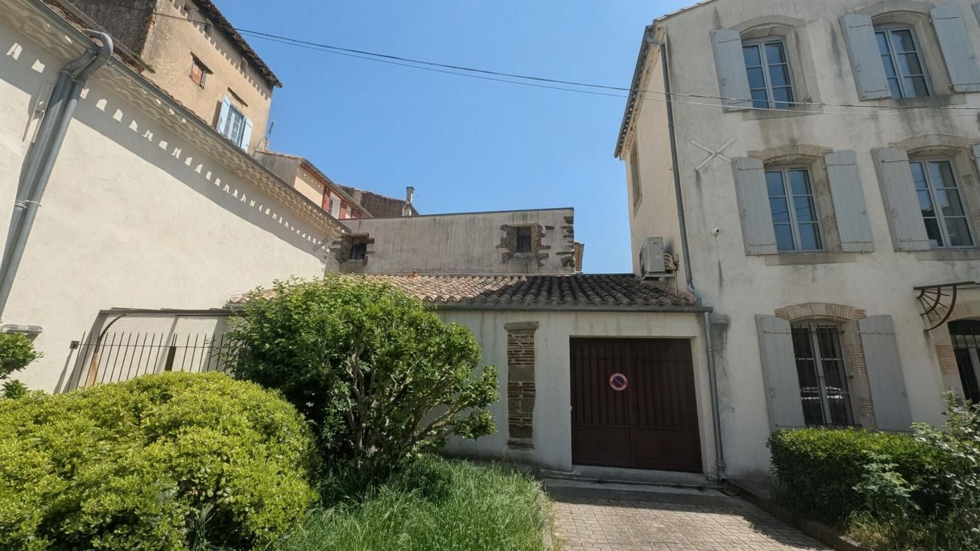 CASTELNAUDARY Centre ville maison T 4 avec garage et dépendance 3