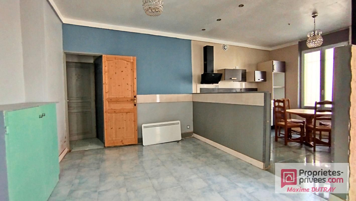 CHATEAU-RENAULT Ensemble de 2 appartements + grenier 3