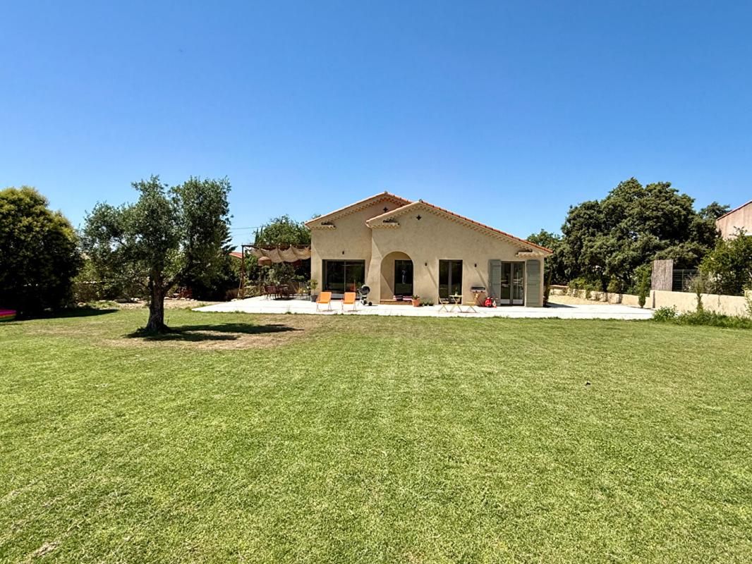 SAINT-MITRE-LES-REMPARTS Villa provençale d'exception 137m² 1