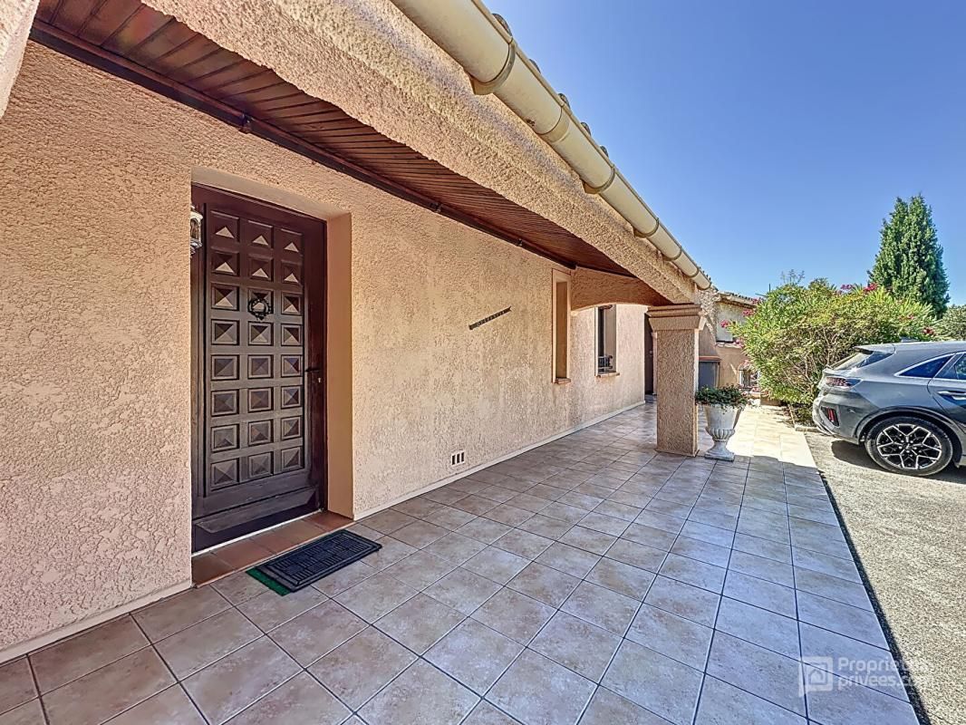 FREJUS Maison 7 pièces 170m2 vue dominante 4
