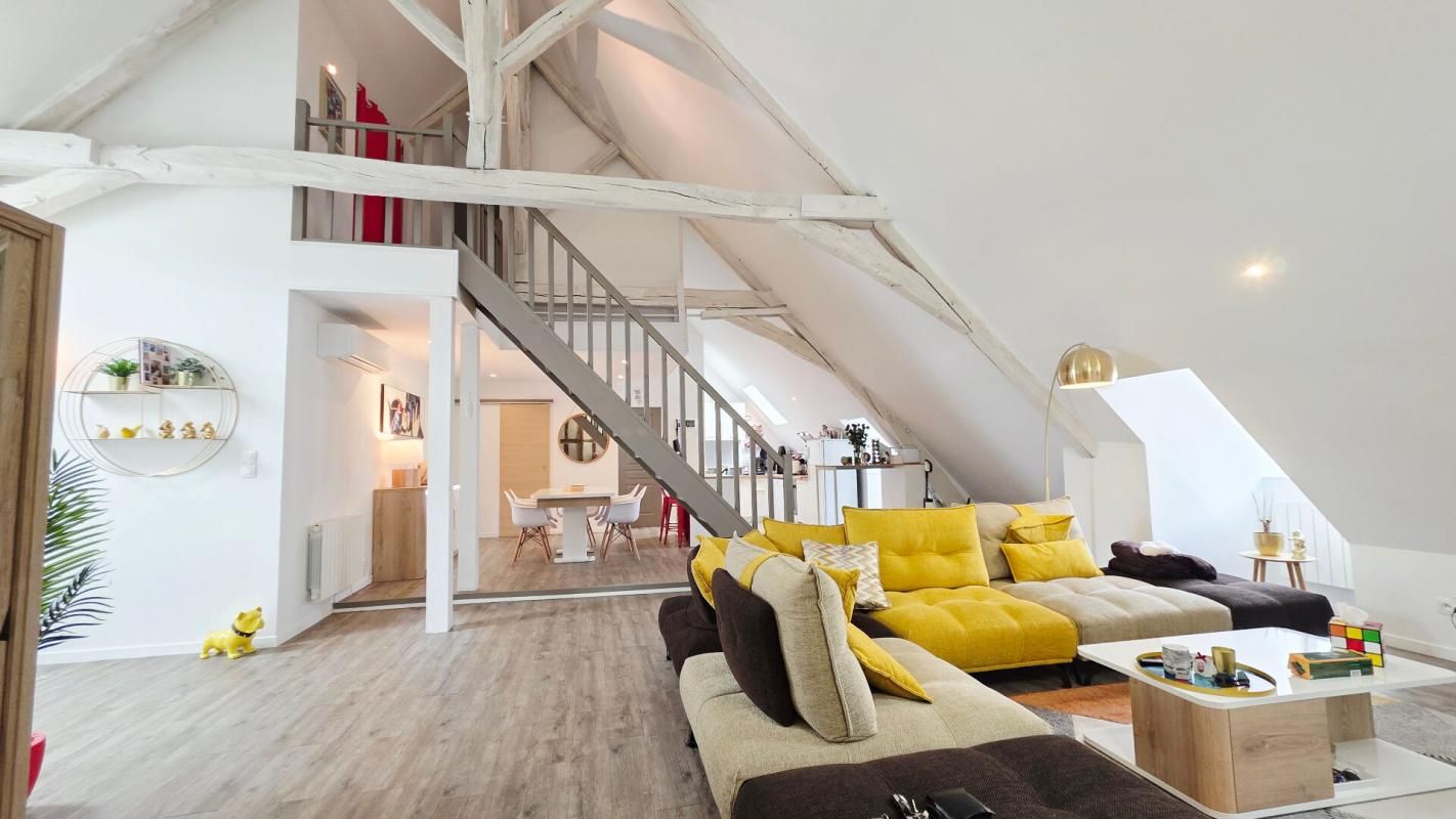 BOURGES BOURGES CENTRE APPARTEMENT LOFT 106M² 3 CHAMBRES 4