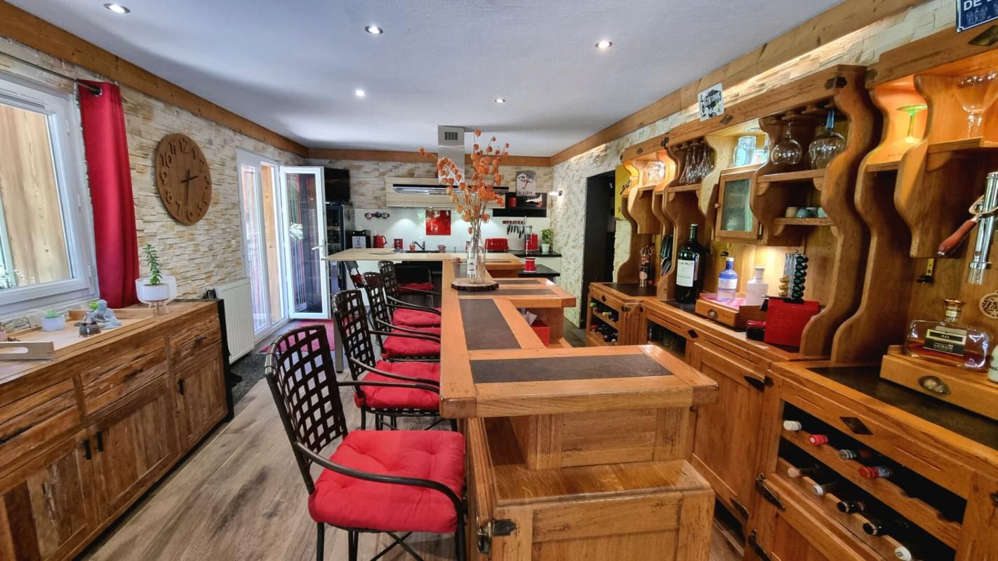 MONTMIN Maison Talloires- Montmin 13 pièces 260 m2 3