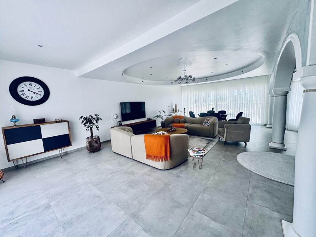 CHOLET Maison de charme 180 m² Prestations de qualité Cholet 4