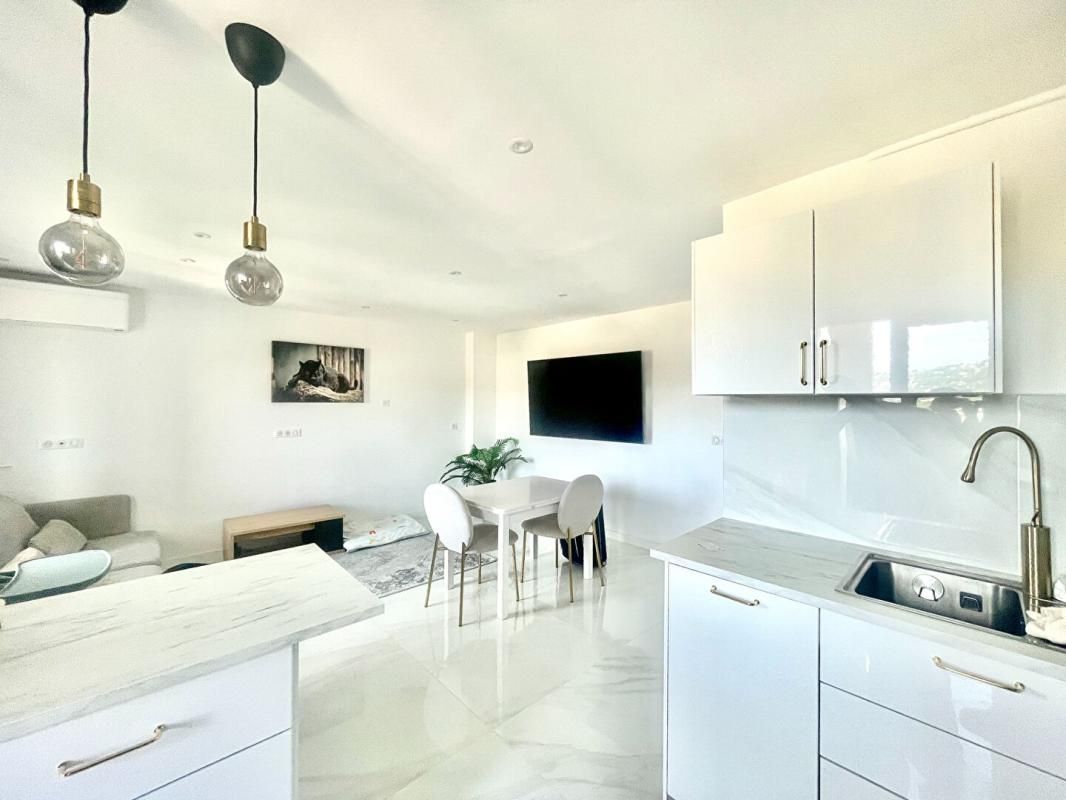 CANNES Cannes Petit Juas 2 pièce vue mer 42 m2 3