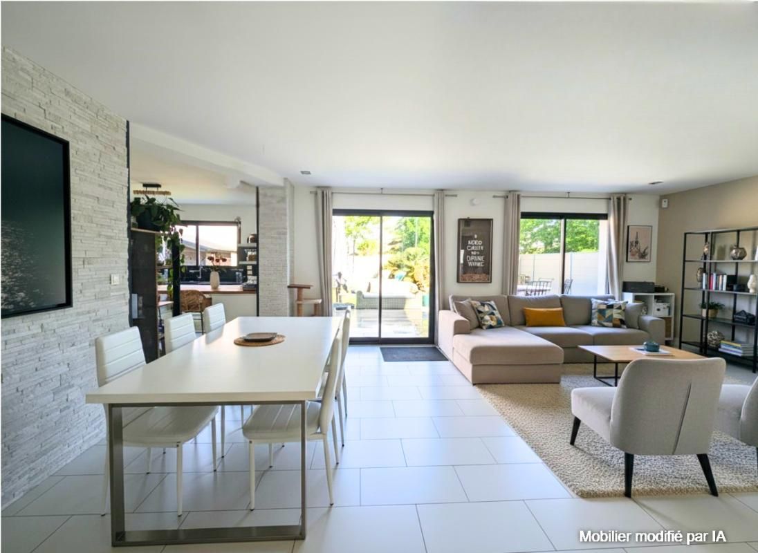 SAINTE-LUCE-SUR-LOIRE Maison Sainte Luce Sur Loire 5 pièces 130 m2 1