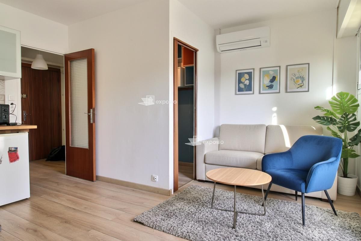 BANDOL Coquet studio expo SUD coeur Bandol - 165 000 3