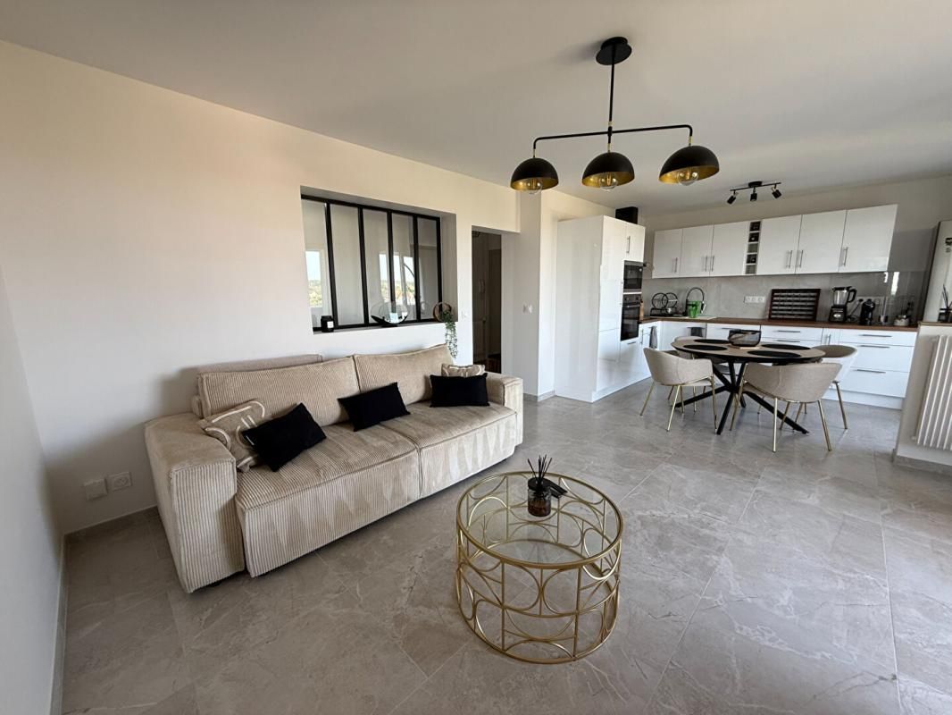 YZEURE Appartement 3 chambres + cave + garage 2