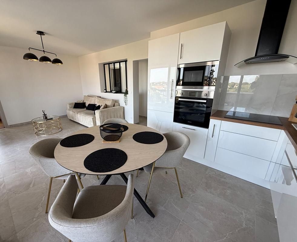 YZEURE Appartement 3 chambres + cave + garage 3