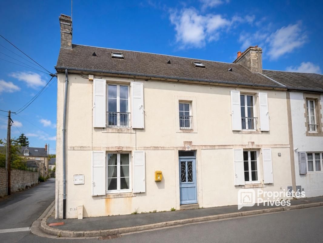 BAYEUX Maison de ville 104 m² - 3 chambres - Cour intérieure sans vis-à-vis 1