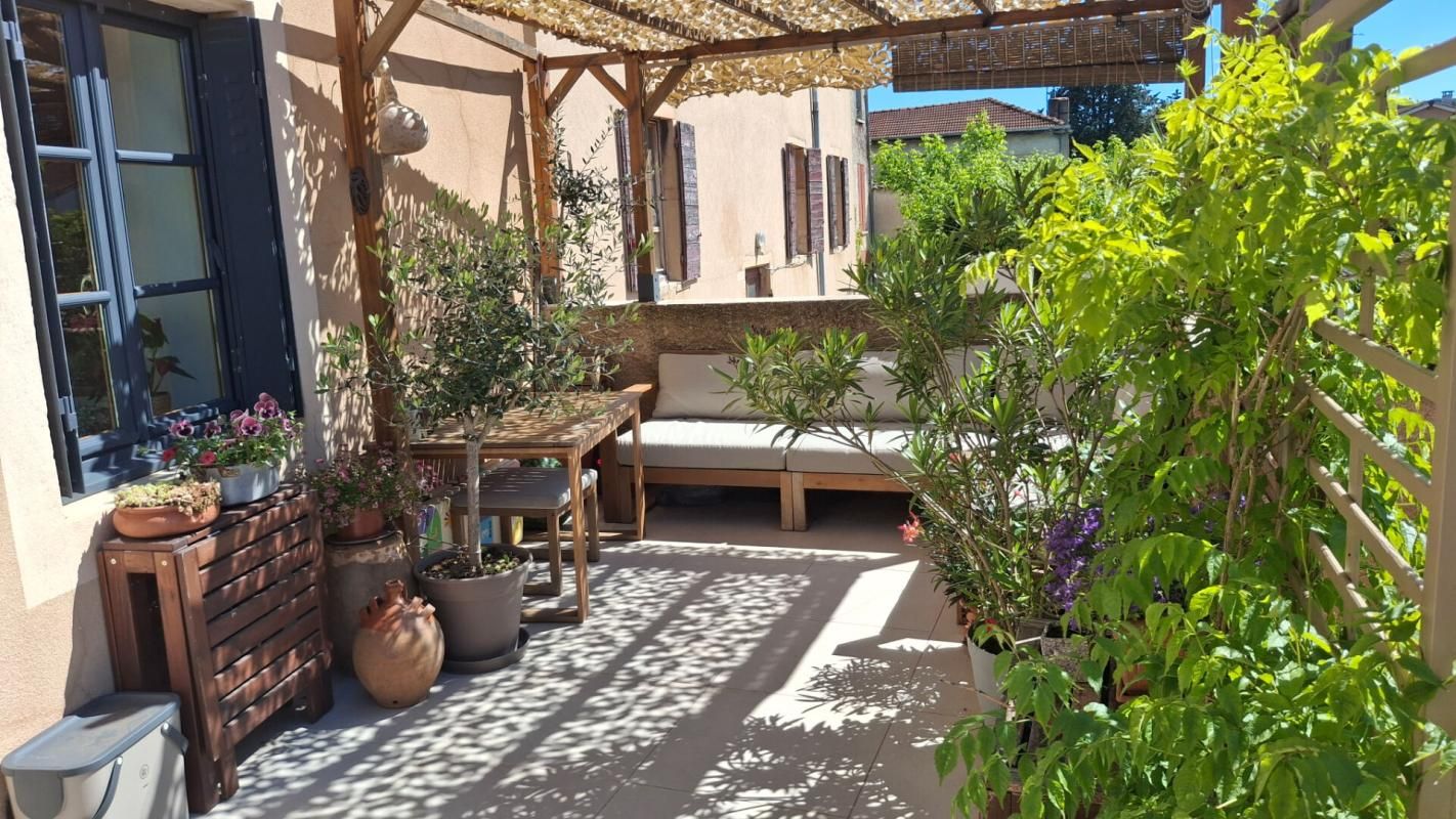 T4 DUPLEX CLIMATISE AVEC GARAGE TERRASSE CENTRE VILLE