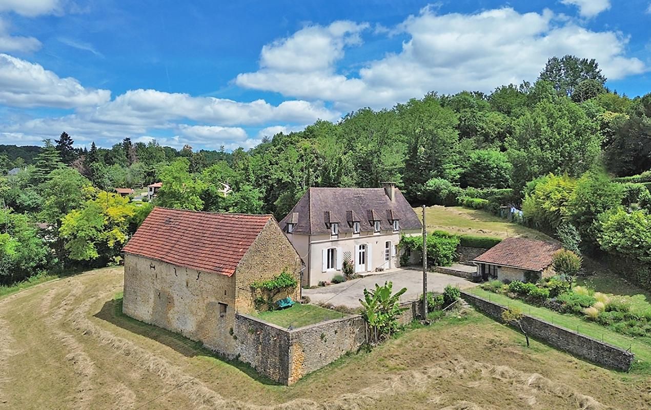 SARLAT-LA-CANEDA Maison Sarlat La Caneda 7 pièce(s) 131 m2 1