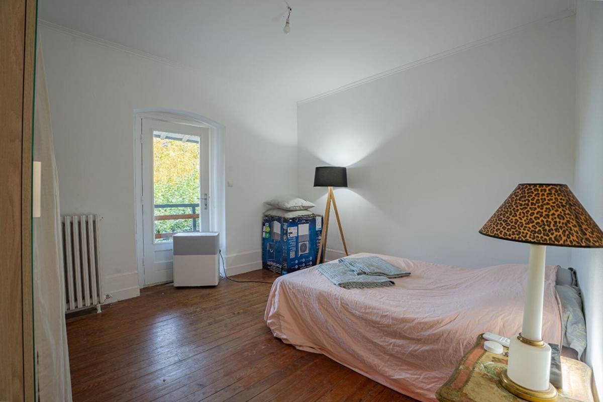 CALUIRE-ET-CUIRE Maison 3 pièce(s) 143.48 m2 3