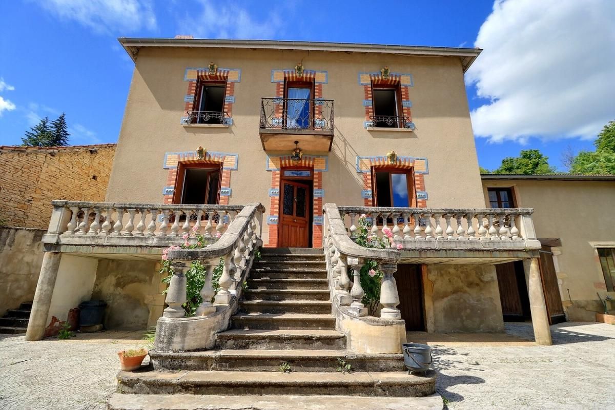 CLUNY Maison de caractère 1