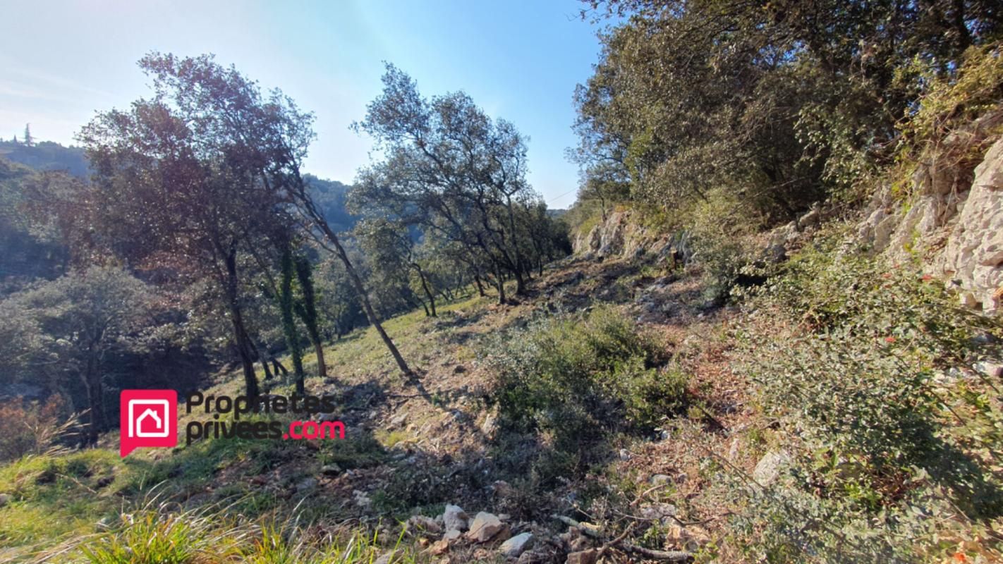 UZES Terrain à 5km d'Uzès 1