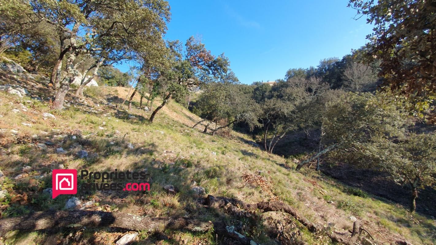 UZES Terrain à 5km d'Uzès 4