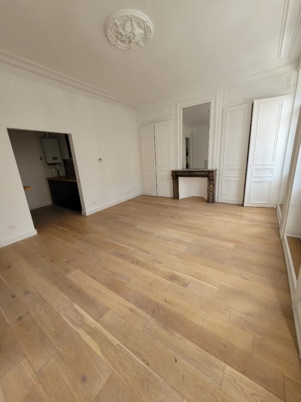 Lille rue nationale -Appartement 53m² -une chambre