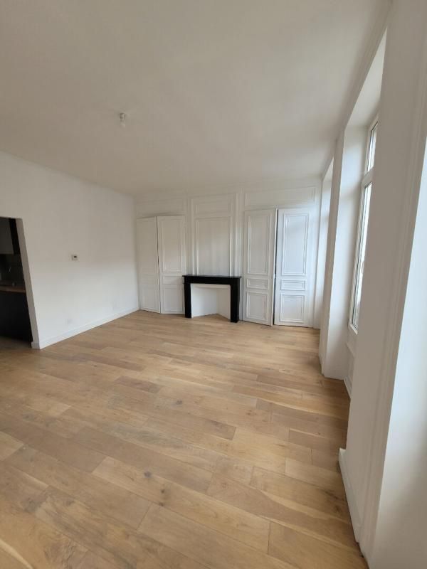 LILLE Rue nationale à Lille Appartement 1 chambre 3