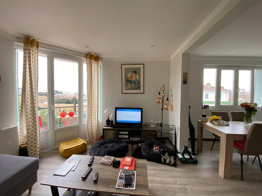 ISTRES Appartement T3 de standing dans une résidence de charme Art Déco 1