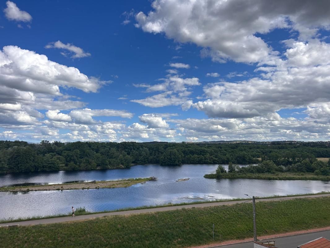 ROANNE EXCLUSIVITÉ  APPARTEMENT T2 EN BORD DE LOIRE 4