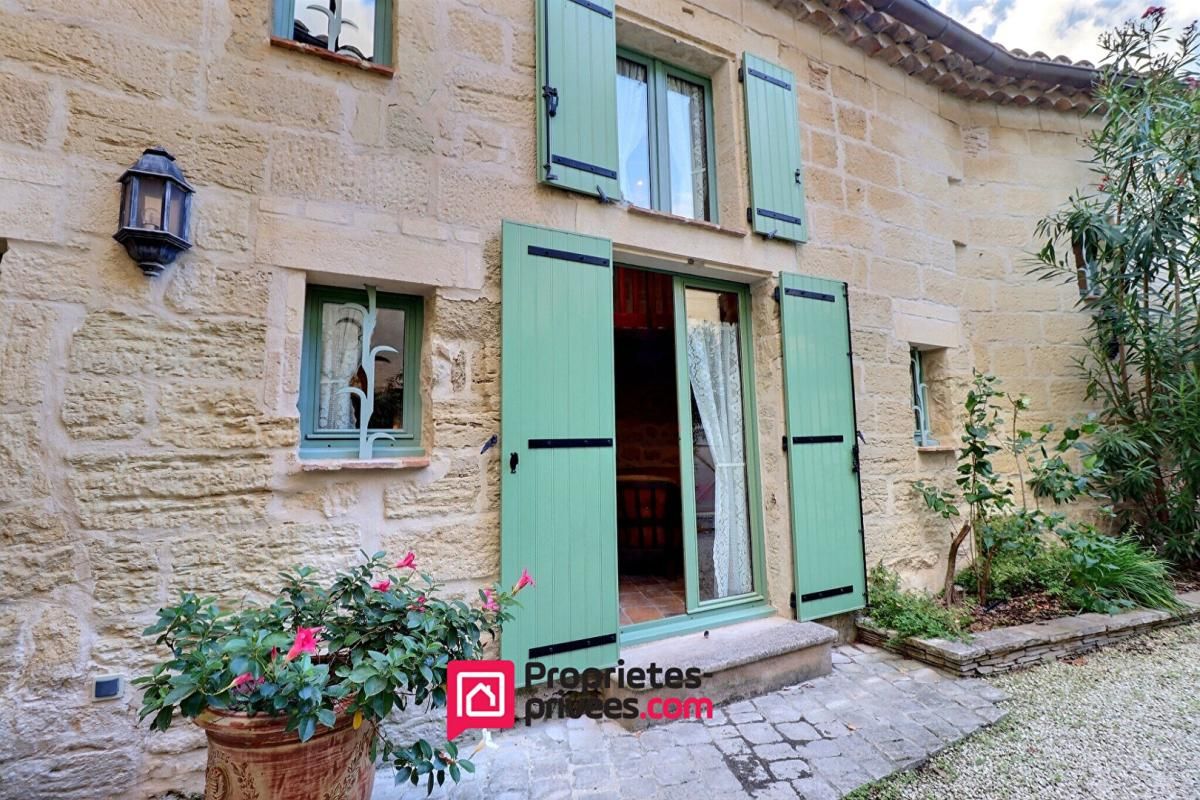 UZES UZES centre, Maison en pierres avec jardin 4