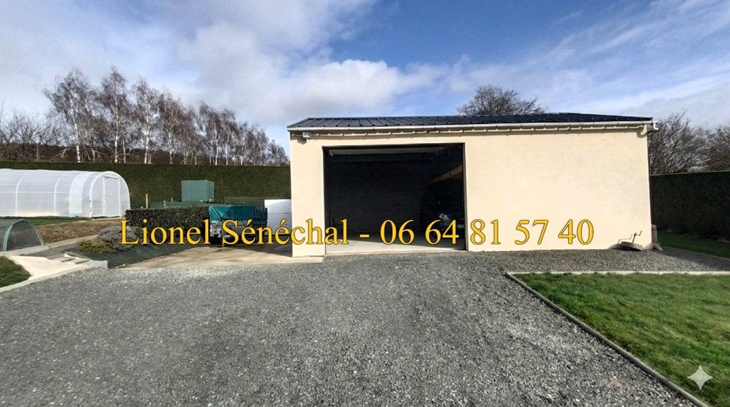SAINT-DENIS-D'ORQUES Maison entièrement de plain - pied très lumineuse et peu énergivore de 6 pièces de 110 m2 sur une parcelle de plus de 6 000 m2 4