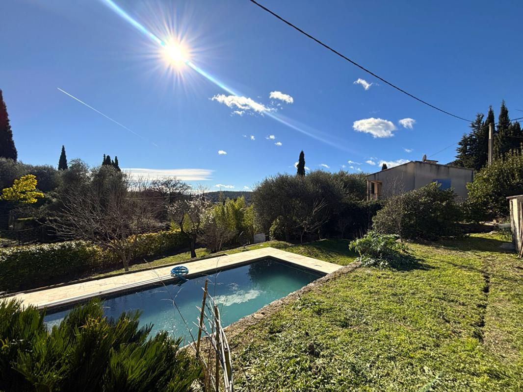 PEYMEINADE Superbe maison individuelle avec piscine et dépendances - à pied du village de Peymeinade 2