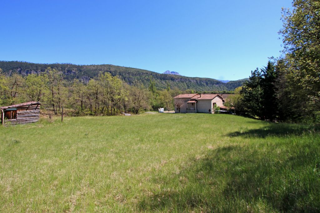 LE BRUSQUET Alpes-de-Haute-Provence :Terrain viabilisé 1733m2 Le Brusquet (04 420) 3