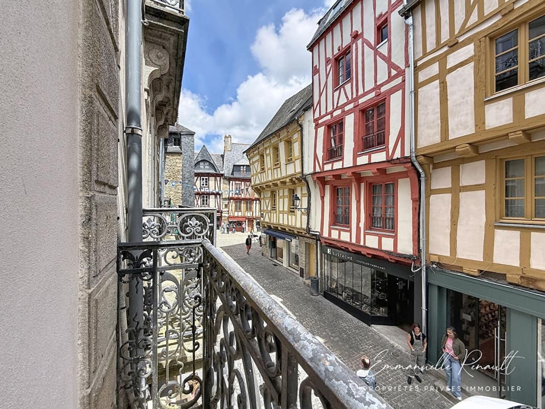 VANNES Vannes Intramuros · Appartement de caractère de 72 m² avec vue sur les colombages 4