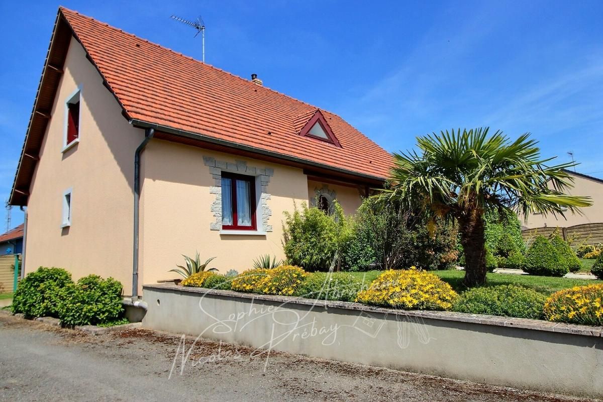 VOVES Maison individuelle avec sous-sol et jardin 1