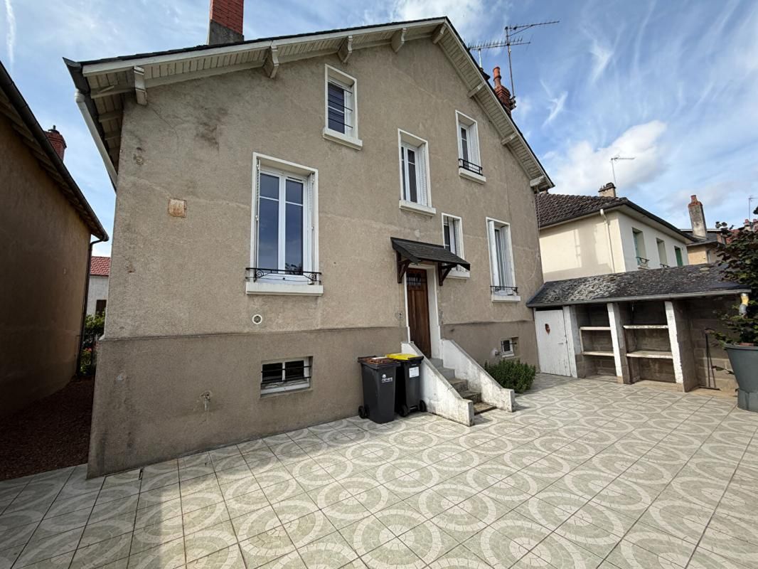 NEVERS Belle maison des années 30 proche commodités 2
