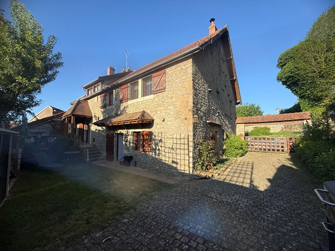 THOISY-LE-DESERT PROPRIETE SUPERBE ET ORIGINALE 1