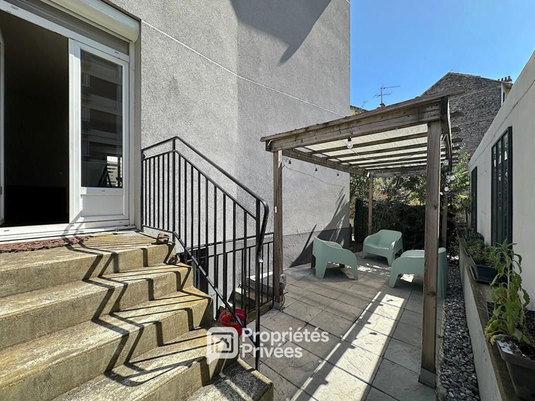 CLERMONT-FERRAND Maison T7 ( 5 ch ) 162 m2 avec garage, terrasse et cave 4