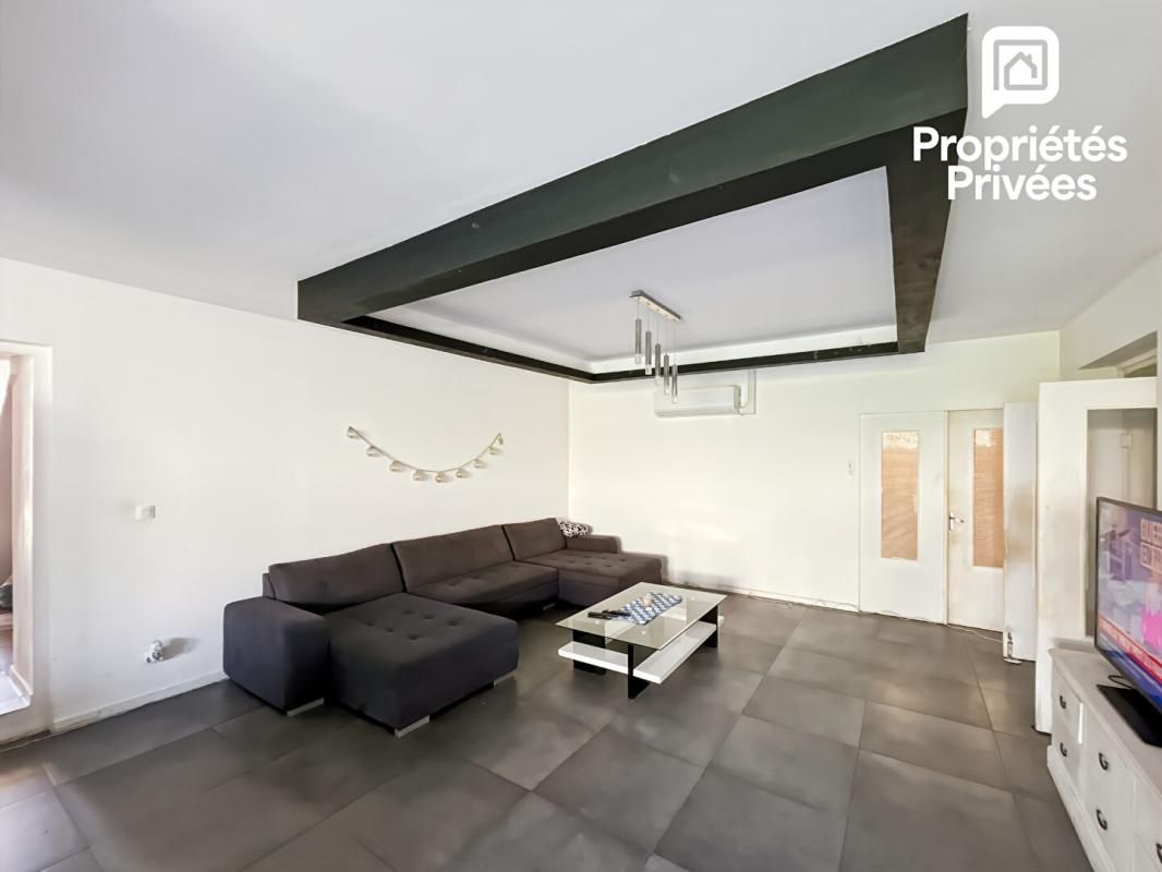 Maison en pierre - 287m2 - 5 chambres - 4entrées indépendantes : famille, colocation ou investissement, à vous de choisir