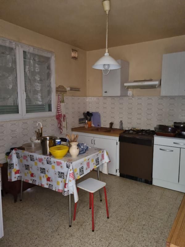 SAINT-BENOIT-SUR-LOIRE MAISON SALON SEJOUR CHEMINEE INSERT, 3 CHAMBRES et VERANDA 3