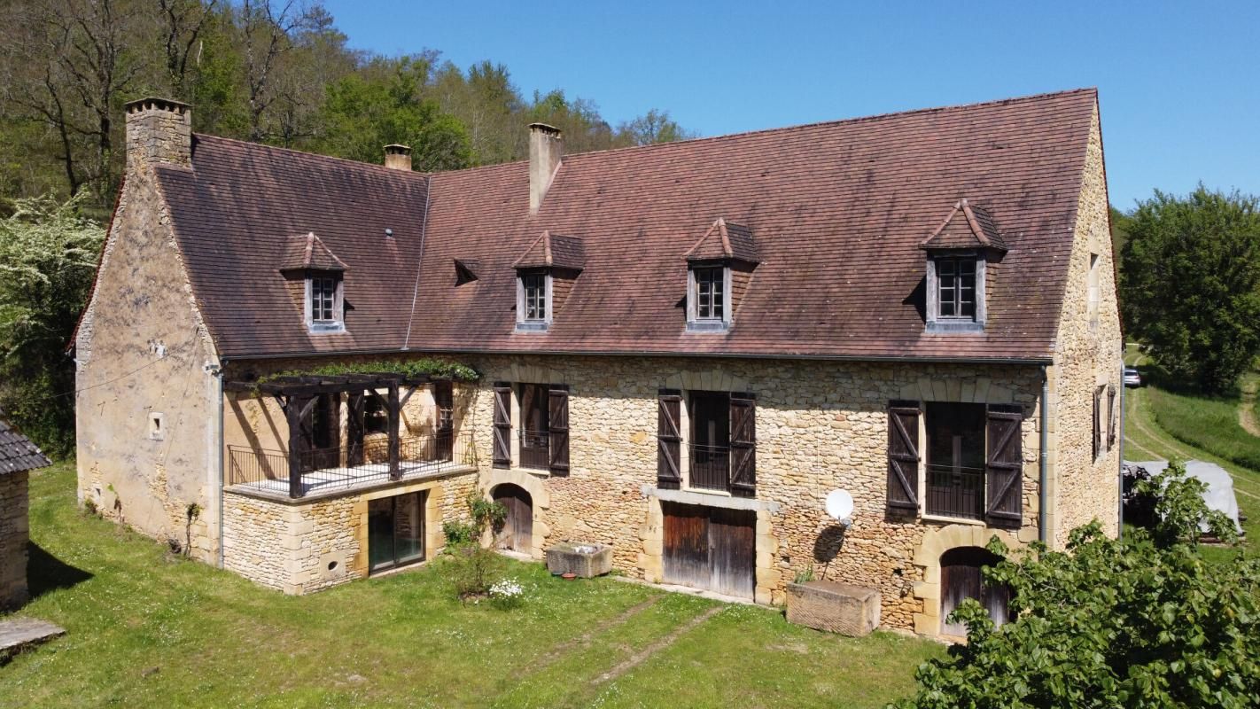 SAINT-GENIES Propriété St Genies 5 pièce(s) 160 m2 1