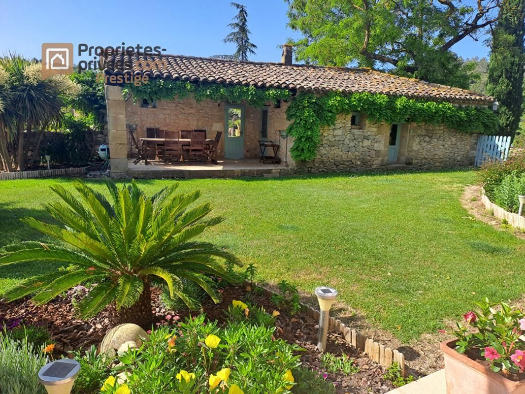 UZES Mas restauré proche Uzès 2