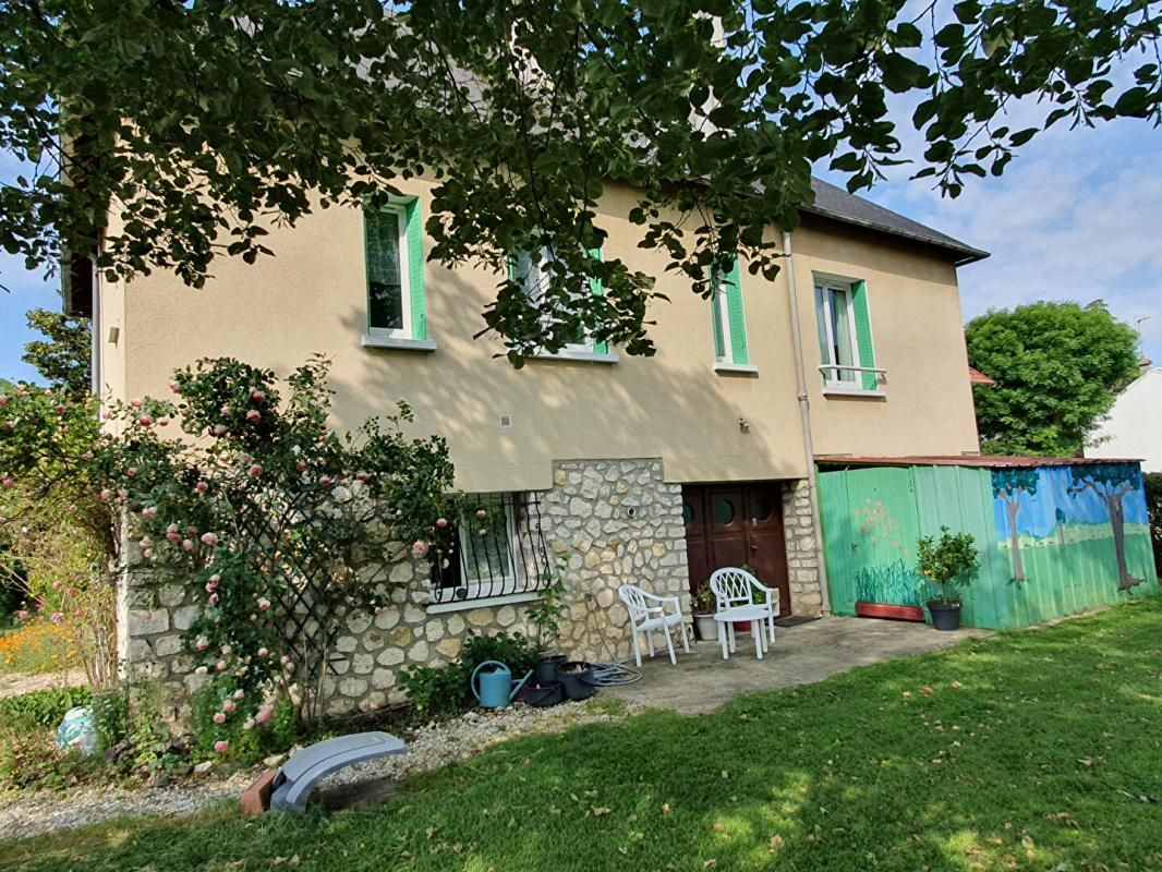 ARGENTON-SUR-CREUSE Maison 3 chambres 110 m2 sur beau terrain clos et arboré 2