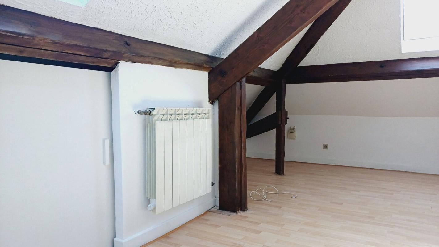 NOYON IMMEUBLE 2 LOTS NOYON 4