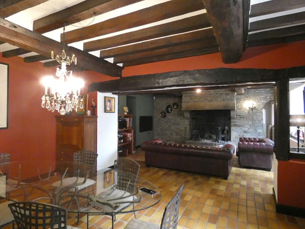 VILLEBAUDON En Basse Normandie : Manoir de 331m2 de 8 pièces sur plus de 6 hectares ! Belle rénovation ! 4