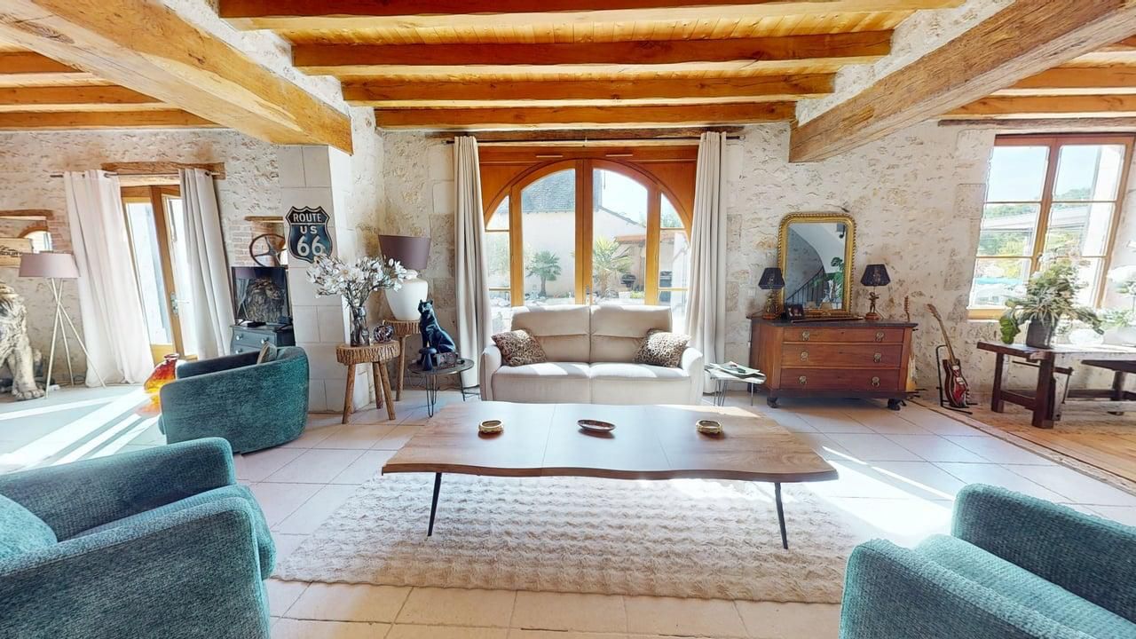 CHAILLES Propriété de caractère 7 pièce(s) 300 m2 2