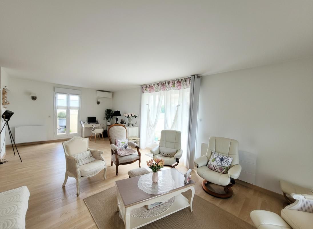 ENGHIEN-LES-BAINS Appartement Duplex, Vue Lac Enghien Les Bains 5 pièce(s) 124.29 m2 3