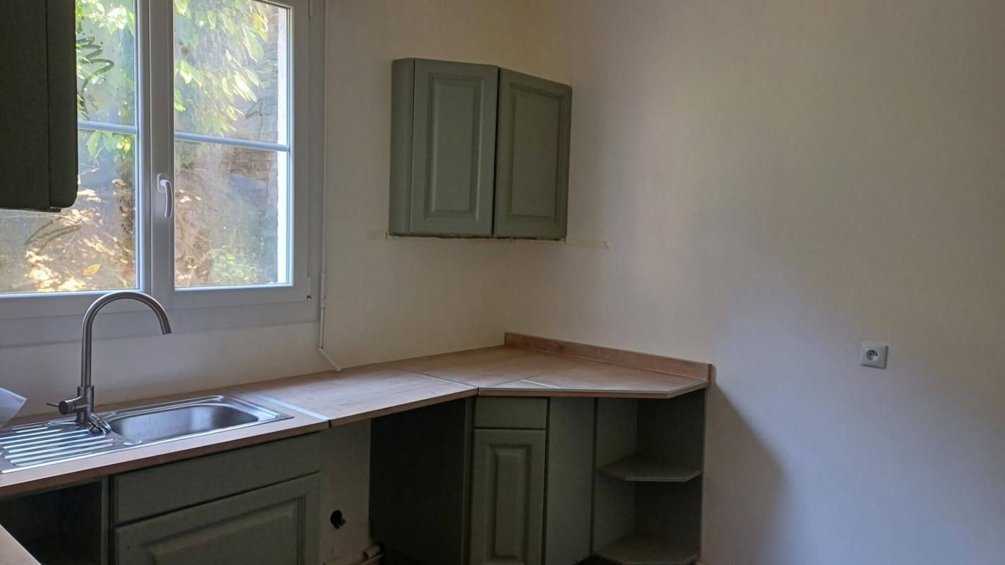 NOYON APPARTEMENT T2 CENTRE VILLE NOYON 2
