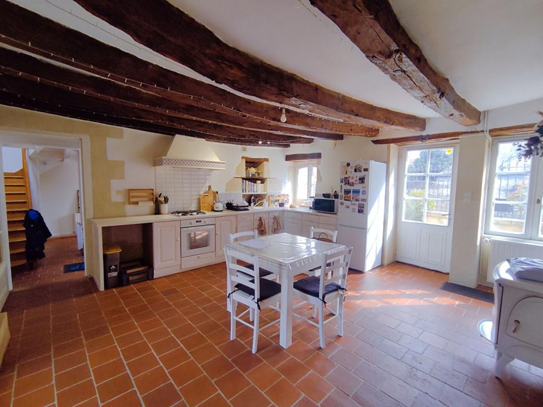 COUSSAY-LES-BOIS Maison de pays Coussay Les Bois 6 pièces 125 m2 3