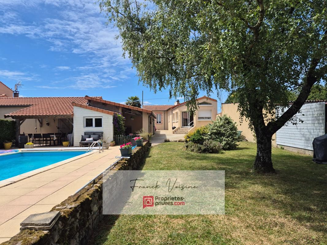 MOUCHAMPS A VENDRE à Mouchamps, Maison de 116 m2 avec 3 chambres sur une parcelle de 1575 m2 3