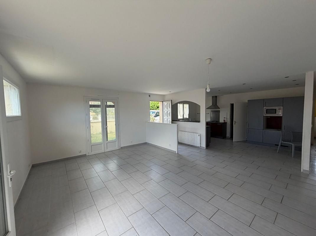 SAUJON Maison de plain pied 3 chambres avec 475 M2 de terrain 2