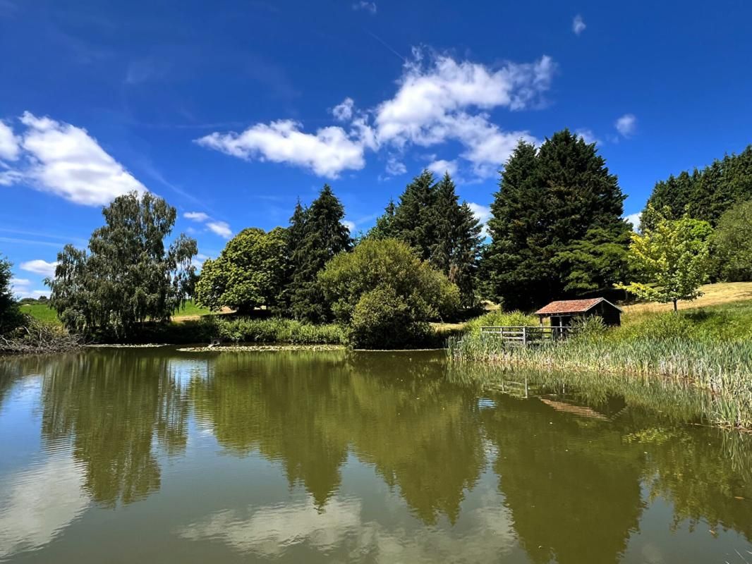SARLANDE Etang avec chalet 4 pièce(s) 35 m2 1