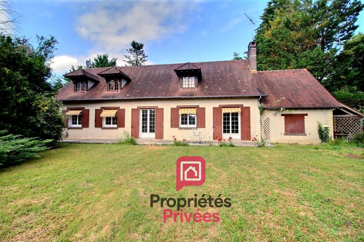 CONFLANS-SUR-LOING 1h30 de PARIS - Maison de caractère de 190 m2, au calme absolu dans un environnement privilégié, parc d'environ 4400 m2 1