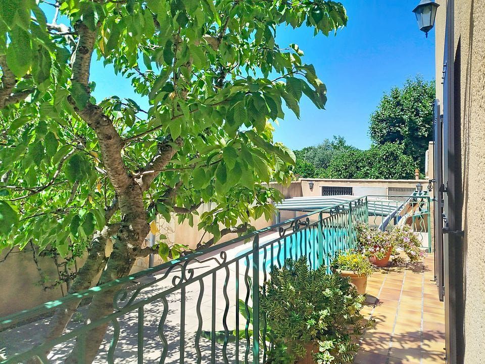 MARSEILLE-13E-ARRONDISSEMENT Maison avec piscine et garage, Marseille  quartier Château Gombert 6 pièce(s) 150 m2 2