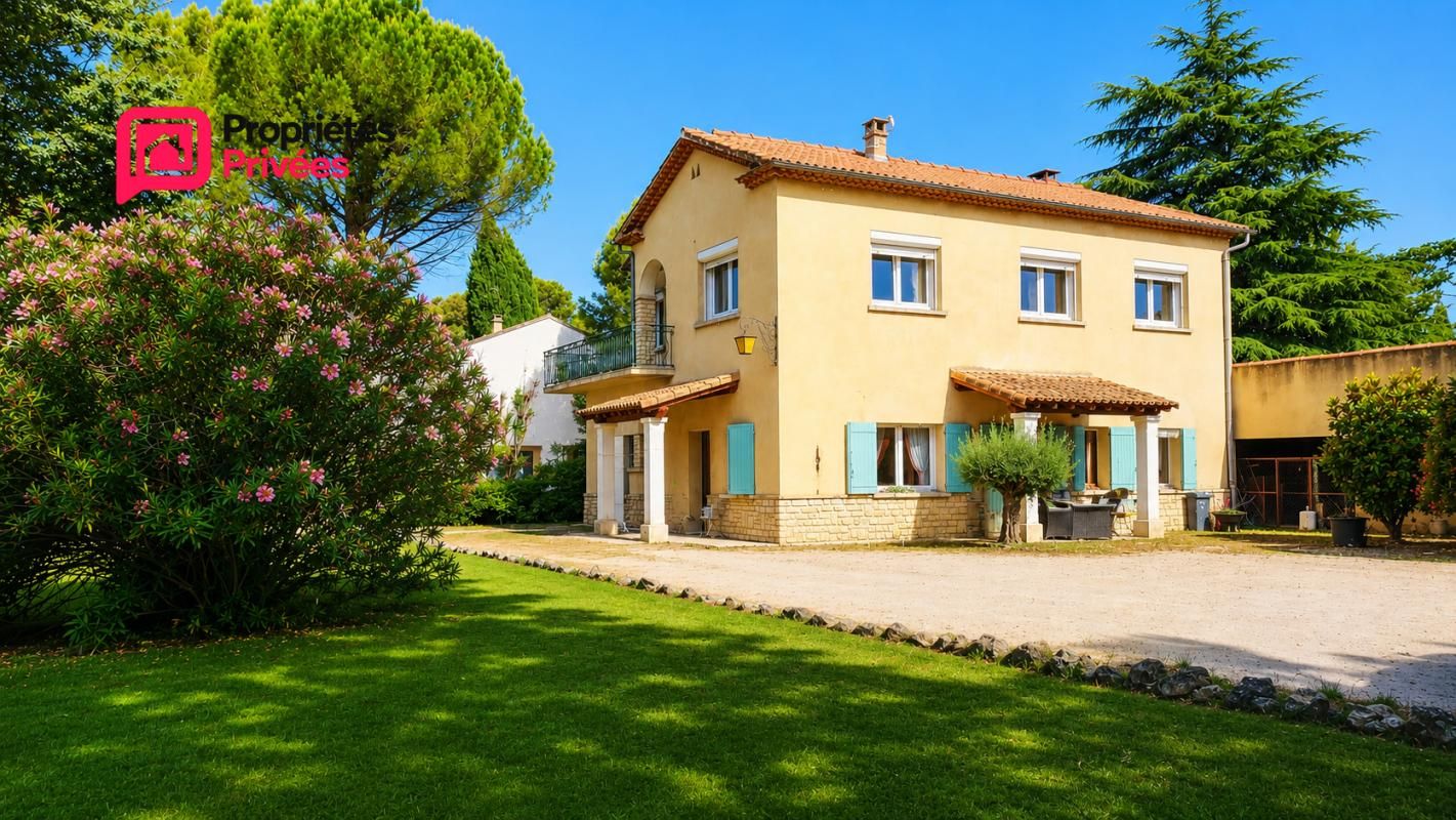 Tresques 30330 :Villa sur deux niveaux avec double Habitations 172.48 m²,  5 chambres, dépendance 120 m², terrain 1400 m²