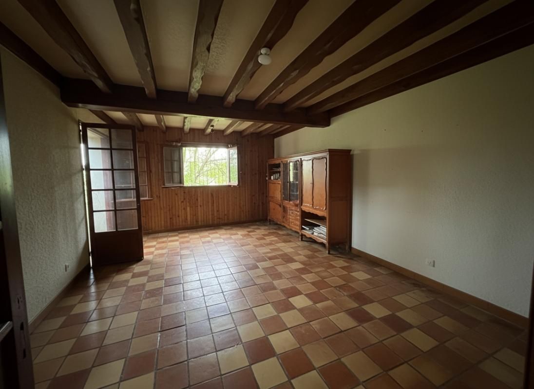 THENAC EXCLUSIVITE Maison à rénover de 271 m2 utile 2